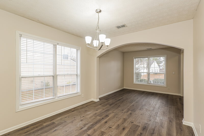 2,250/Mo, 7121 Silver Mine Xing Austell, GA 30168 Dining Room View