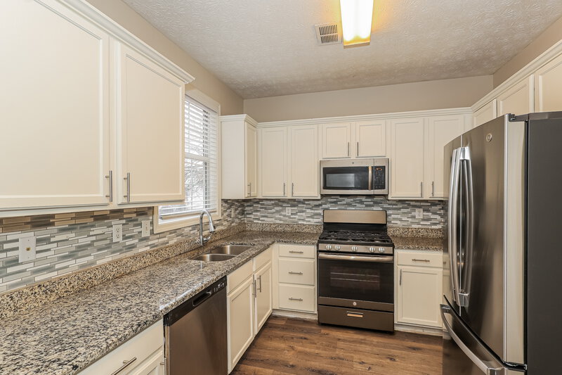 2,250/Mo, 7121 Silver Mine Xing Austell, GA 30168 Kitchen View