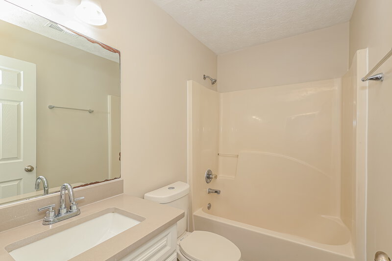 2,250/Mo, 7121 Silver Mine Xing Austell, GA 30168 Bathroom View