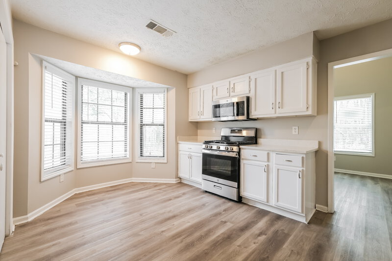 1,990/Mo, 8983 Habersham Dr Jonesboro, GA 30238 Kitchen View 2