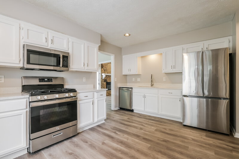 1,990/Mo, 8983 Habersham Dr Jonesboro, GA 30238 Kitchen View 3