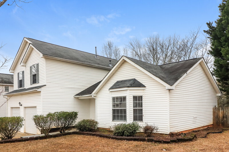 2,135/Mo, 2208 Glen Briar Way Lithonia, GA 30058 Front View