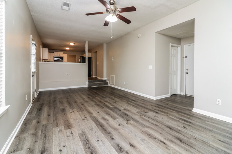 2,135/Mo, 2208 Glen Briar Way Lithonia, GA 30058 Living Room View