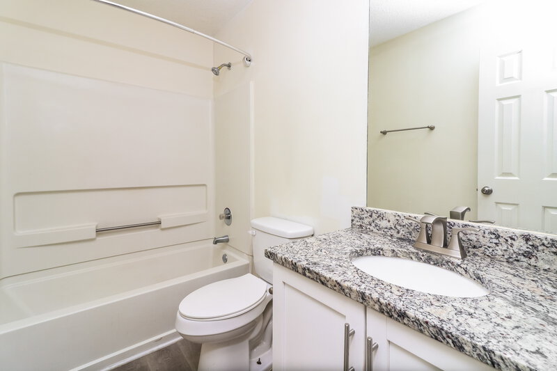 2,135/Mo, 2208 Glen Briar Way Lithonia, GA 30058 Bathroom View