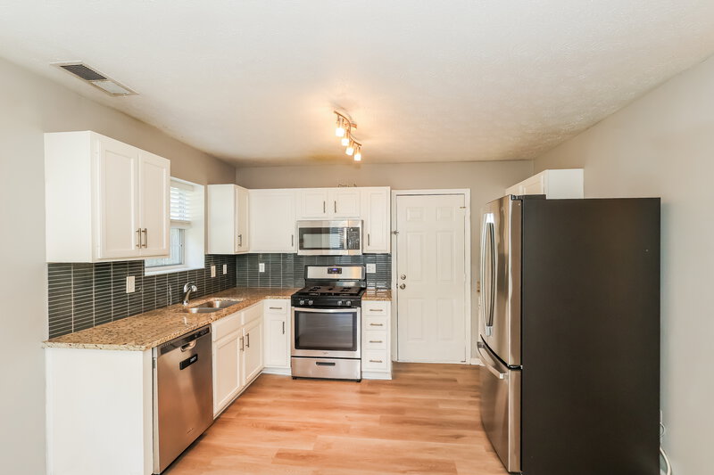 2,040/Mo, 1078 Winterbrook Way Austell, GA 30168 Kitchen View