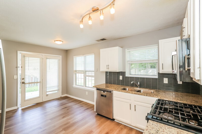 2,040/Mo, 1078 Winterbrook Way Austell, GA 30168 Kitchen View 2