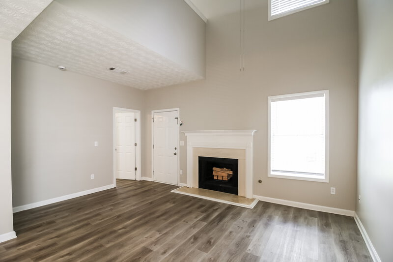 1,885/Mo, 7567 Winderemere Park Riverdale, GA 30274 Living Room View 2