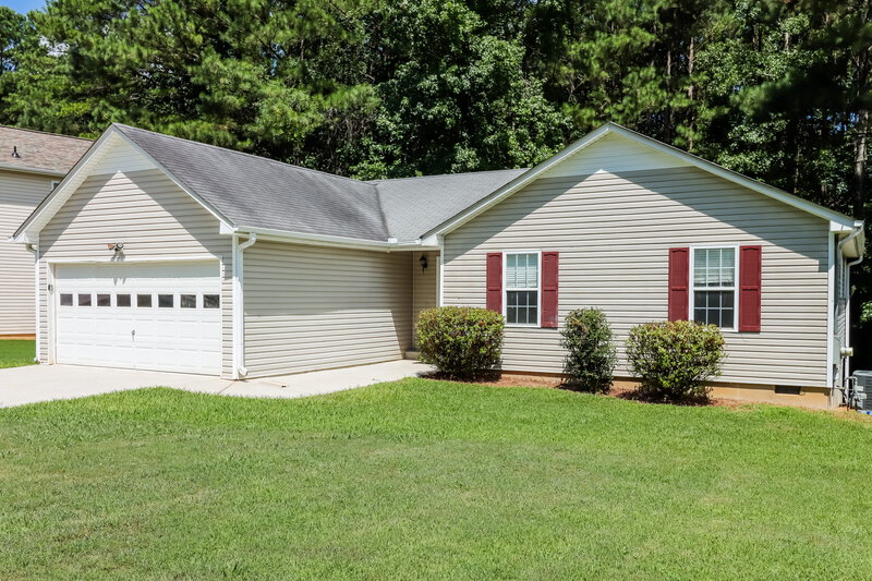 2,250/Mo, 757 Newport Dr Villa Rica, GA 30180 Front View