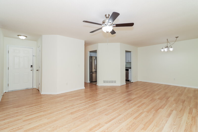 2,250/Mo, 757 Newport Dr Villa Rica, GA 30180 Living Room View 2