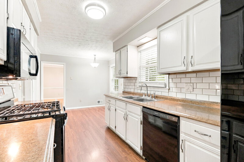 2,195/Mo, 154 County Cork Drive Mableton, GA 30126 Kitchen View