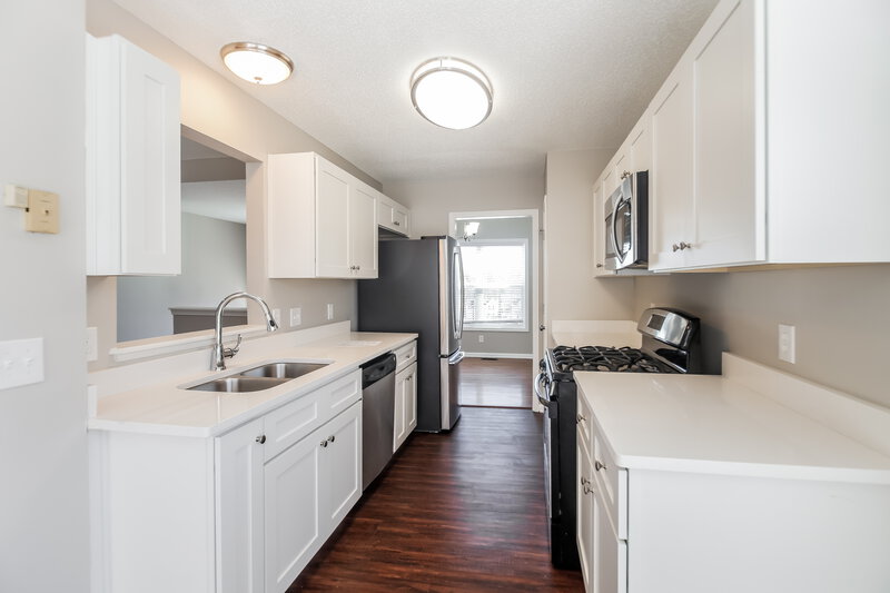 2,015/Mo, 55 Richmond Dr Hiram, GA 30141 Kitchen View