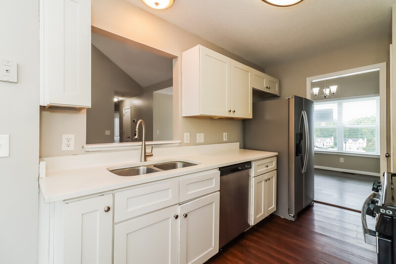 2,010/Mo, 55 Richmond Dr Hiram, GA 30141 Kitchen View 2