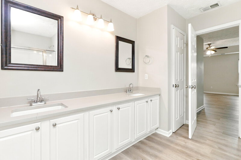 2,380/Mo, 2110 Liberty Hts Fairburn, GA 30213 Primary Bathroom View 2