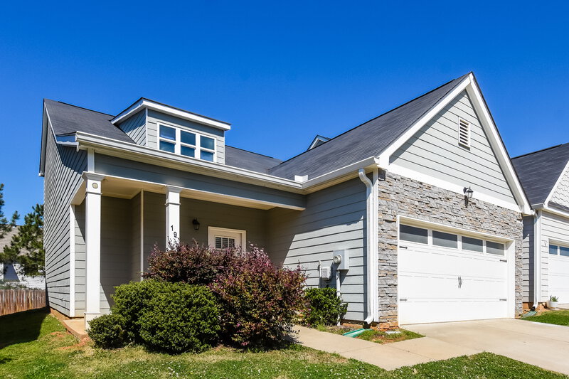 1,835/Mo, 19 Celtic Court Adairsville, GA 30103 Front View