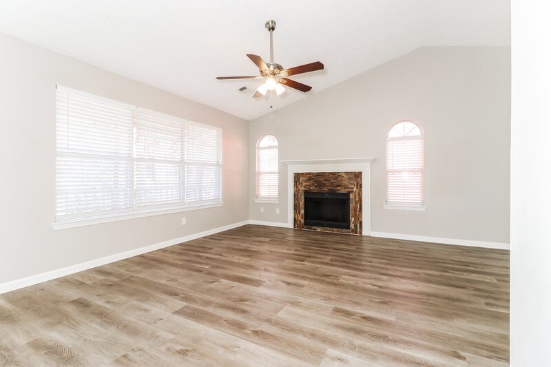 2,160/Mo, 1095 Sycamore Smt Sugar Hill, GA 30518 Living Room View