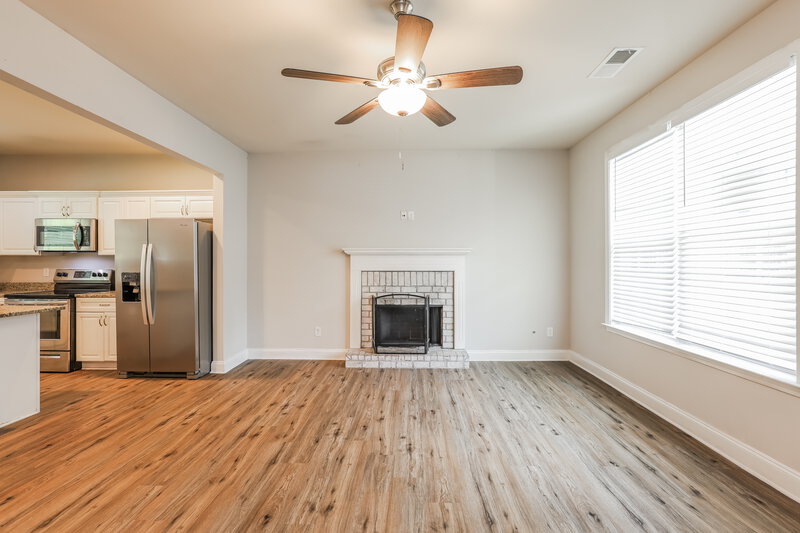 1,890/Mo, 77 Rosemont Court Hiram, GA 30141 Living Room View 2