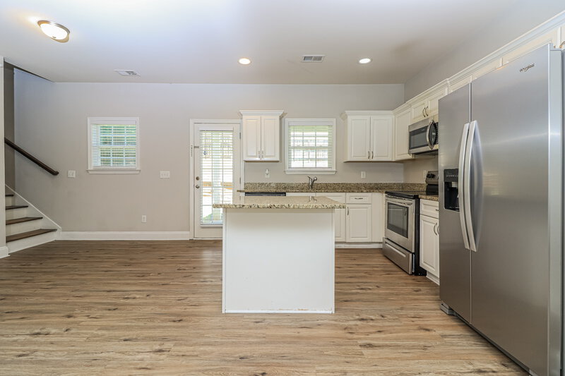 2,055/Mo, 77 Rosemont Court Hiram, GA 30141 Kitchen View