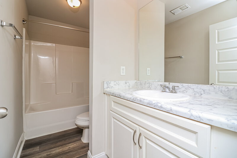 2,055/Mo, 77 Rosemont Court Hiram, GA 30141 Bathroom View