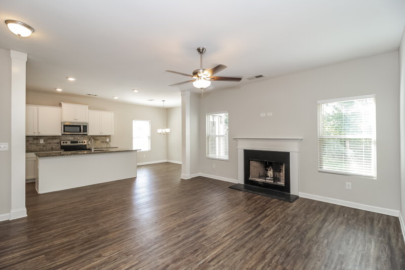 3,010/Mo, 357 Daffodil Dr Temple, GA 30179 Living Room View