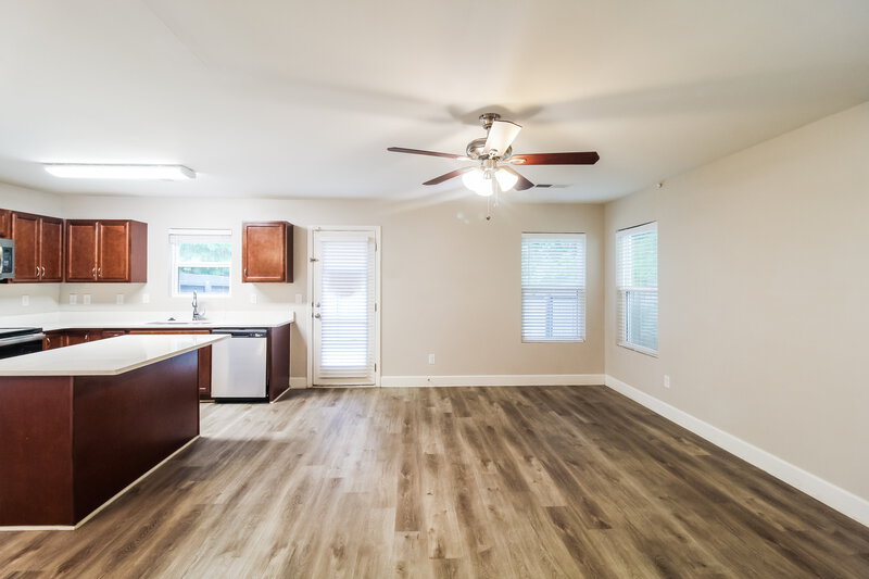 1,790/Mo, 305 Crestfield Circle Covington, GA 30016 Living Room View