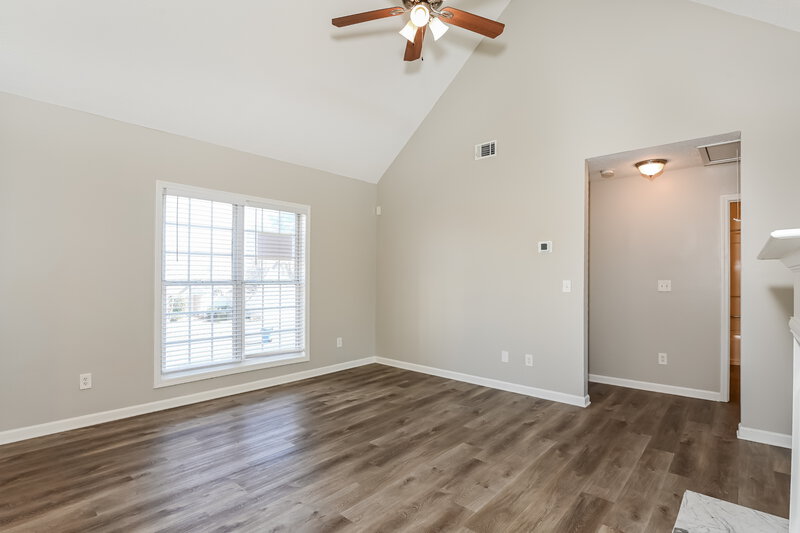 2,175/Mo, 1138 Chateau Terrace McDonough, GA 30253 Living Room View 2
