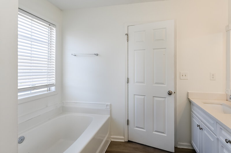 2,175/Mo, 1138 Chateau Terrace McDonough, GA 30253 Bathroom View