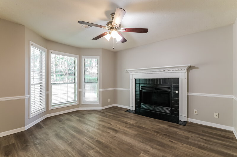 1,900/Mo, 237 Hidden Ct Winder, GA 30680 Living Room View