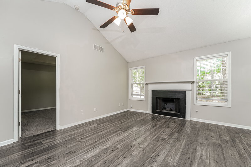 1,760/Mo, 2404 Rambling Way Lithonia, GA 30058 Living Room View