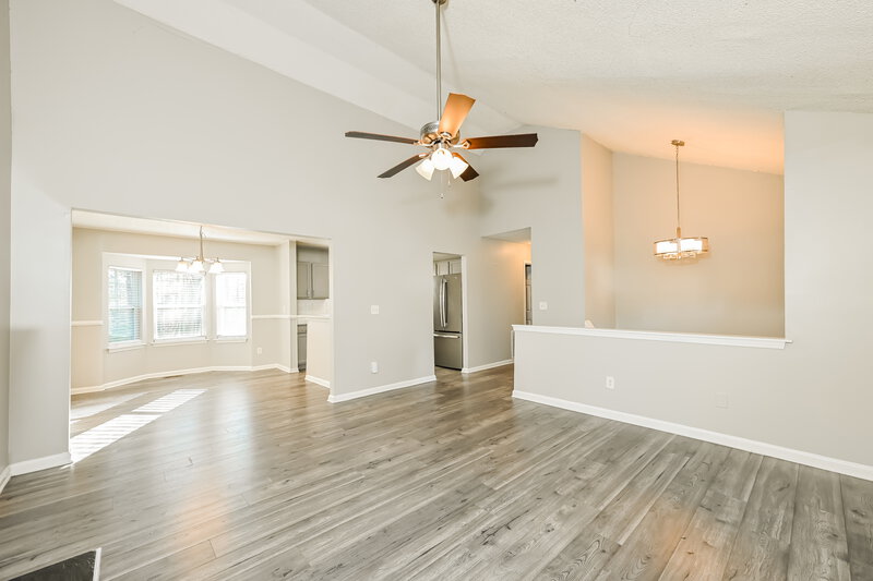 1,910/Mo, 6609 Swift Creek Rd Lithonia, GA 30058 Living Room View 2