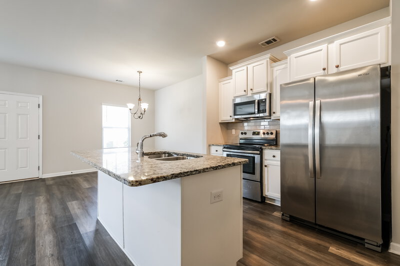 2,195/Mo, 140 Magnaview Dr McDonough, GA 30253 Kitchen View