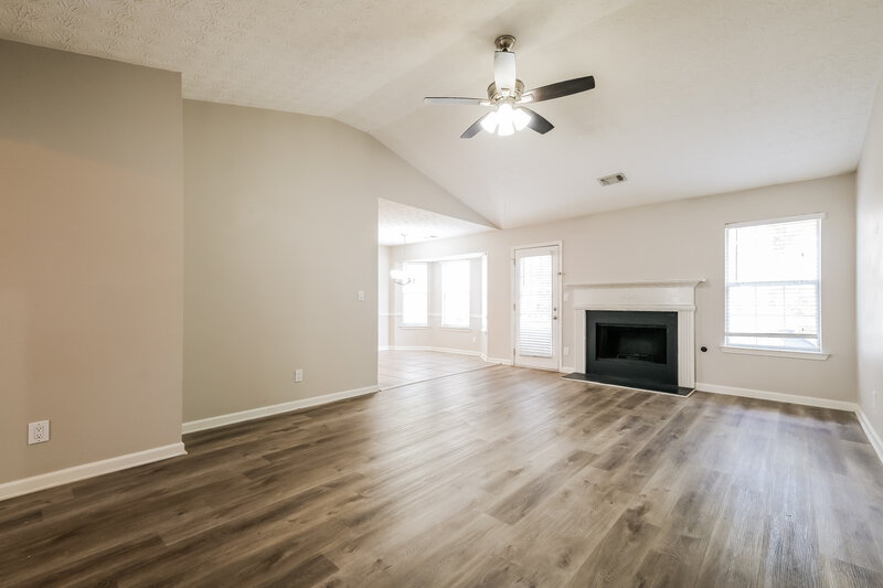 2,590/Mo, 254 Players Cir Fayetteville, GA 30215 Living Room View