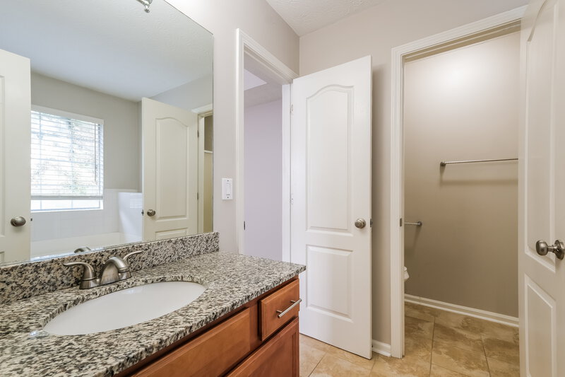 2,590/Mo, 254 Players Cir Fayetteville, GA 30215 Main Bathroom View