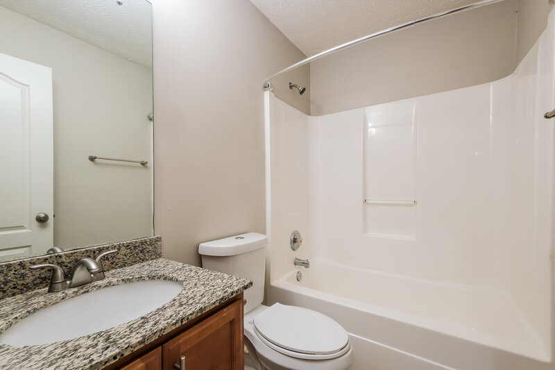 2,590/Mo, 254 Players Cir Fayetteville, GA 30215 Bathroom View