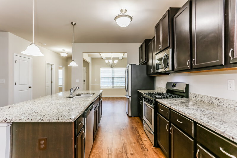 2,180/Mo, 461 Townsend Bnd Stockbridge, GA 30281 Kitchen View