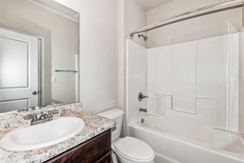 2,580/Mo, 461 Townsend Bnd Stockbridge, GA 30281 Bathroom View