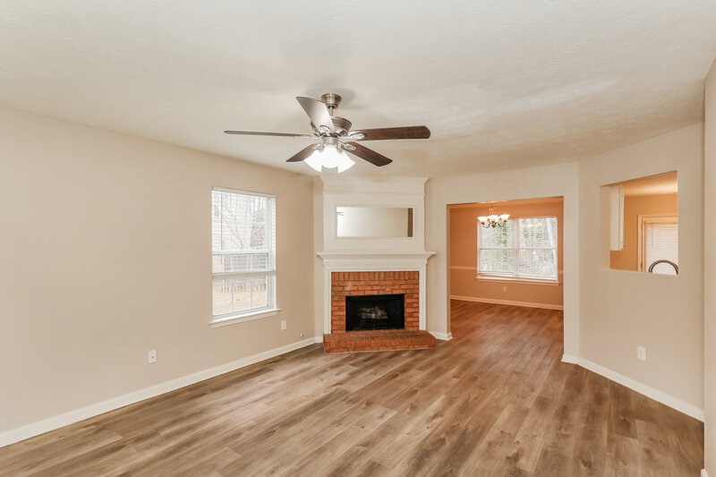 2,255/Mo, 1052 Winterglen Way Austell, GA 30168 Living Room View 2