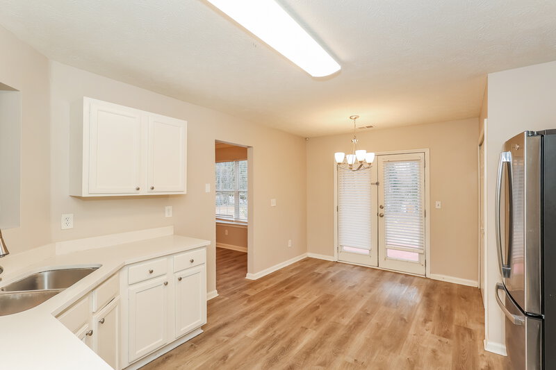 2,255/Mo, 1052 Winterglen Way Austell, GA 30168 Kitchen View 2