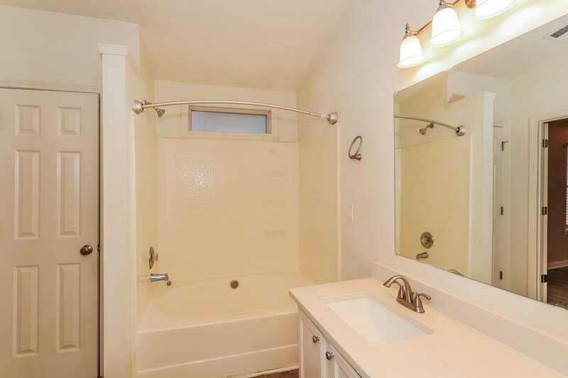 2,255/Mo, 1052 Winterglen Way Austell, GA 30168 Main Bathroom View