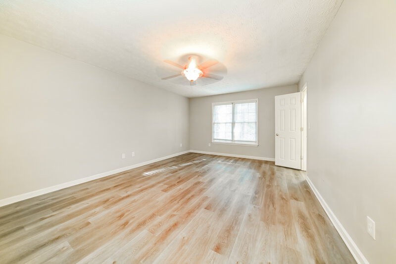 1,885/Mo, 9908 Point View Dr Jonesboro, GA 30238 Main Bedroom View