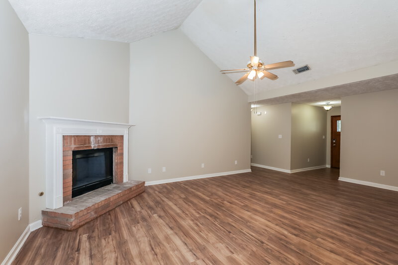 1,820/Mo, 26 Cindy Ct Hampton, GA 30228 Living Room View 2