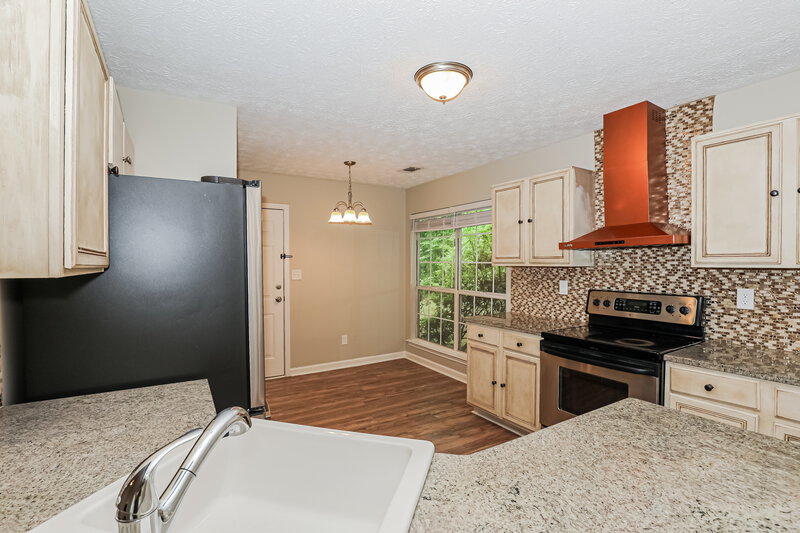 1,820/Mo, 26 Cindy Ct Hampton, GA 30228 Kitchen View