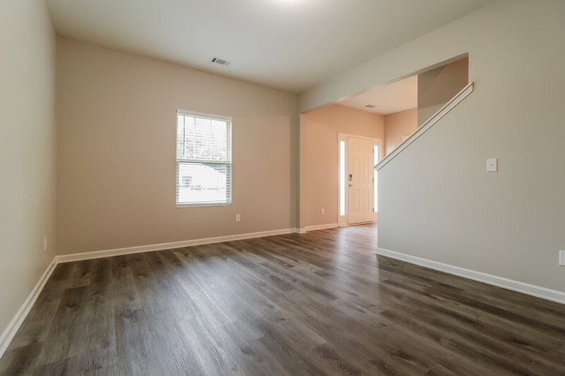 2,410/Mo, 20 Sycamore St Cartersville, GA 30120 Living Room View