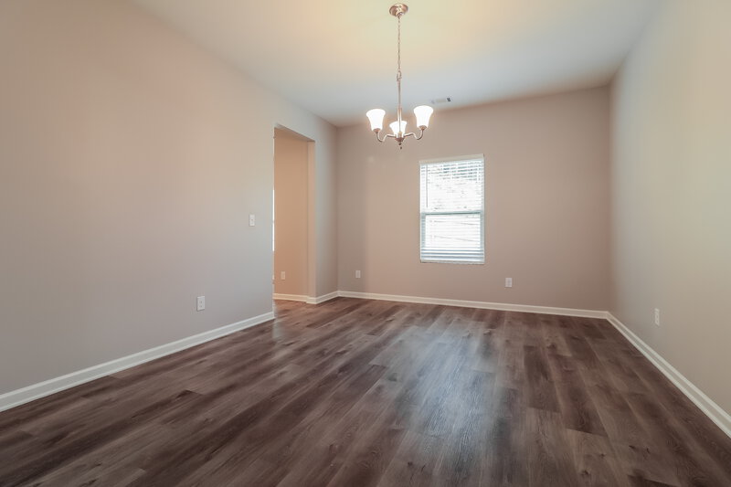 2,410/Mo, 20 Sycamore St Cartersville, GA 30120 Dining Room View