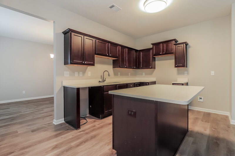 2,410/Mo, 20 Sycamore St Cartersville, GA 30120 Kitchen View