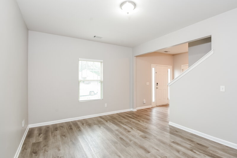 2,405/Mo, 20 Sycamore St Cartersville, GA 30120 Family Room View 2
