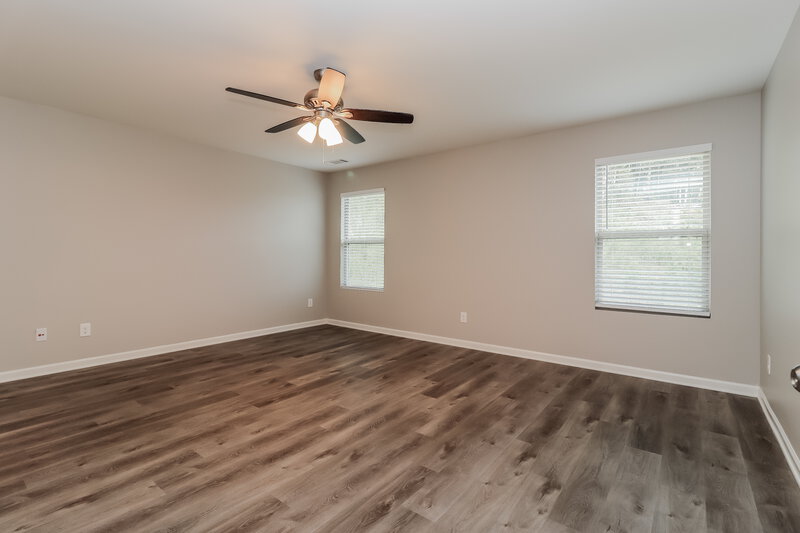 2,410/Mo, 20 Sycamore St Cartersville, GA 30120 Main Bedroom View