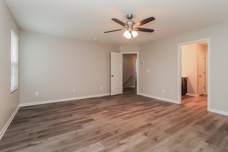2,410/Mo, 20 Sycamore St Cartersville, GA 30120 Main Bedroom View 2