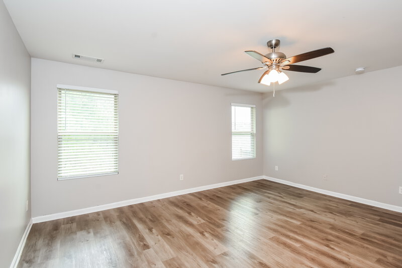 2,405/Mo, 20 Sycamore St Cartersville, GA 30120 Main Bedroom View