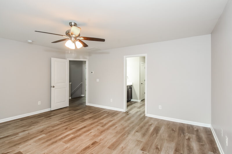 2,405/Mo, 20 Sycamore St Cartersville, GA 30120 Main Bedroom View 2