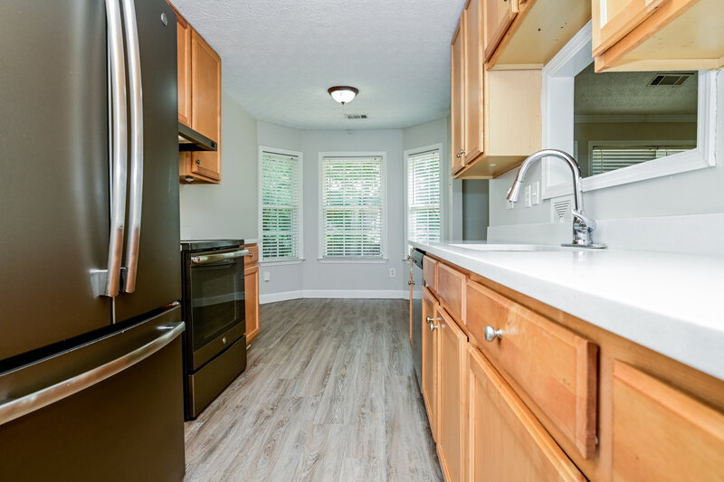 2,205/Mo, 330 Fieldstone Ln Covington, GA 30016 Kitchen View 2